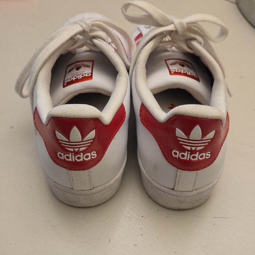 Adidas Superstar Classic White and Red Stripe Sz 9 - Picture 2 of 7